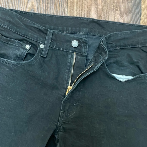 Black Levi’s Jeans Stretch Fit - Picture 5 of 5